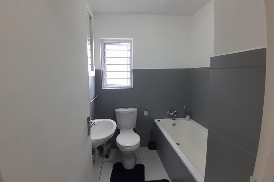 To Let 2 Bedroom Property for Rent in Parklands East Western Cape